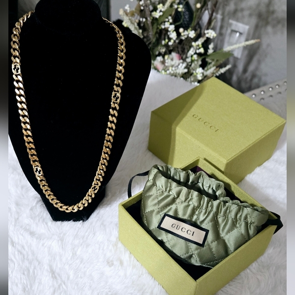 Gucci Interlocking necklace Like New - Picture 3 of 11